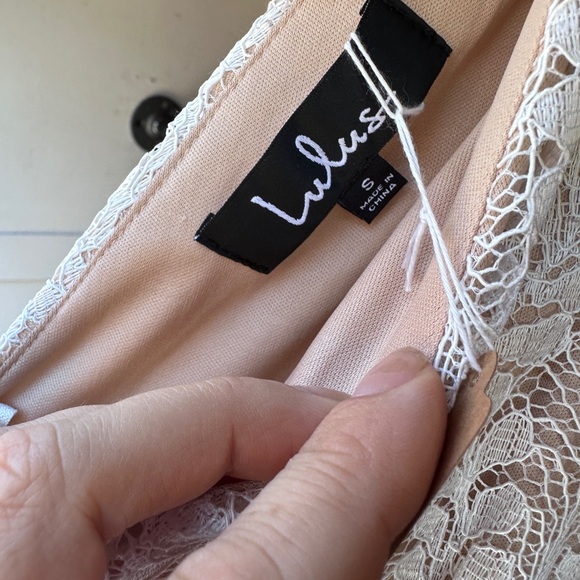 Lulus size small lace dress white/tan underlay - Picture 3 of 5